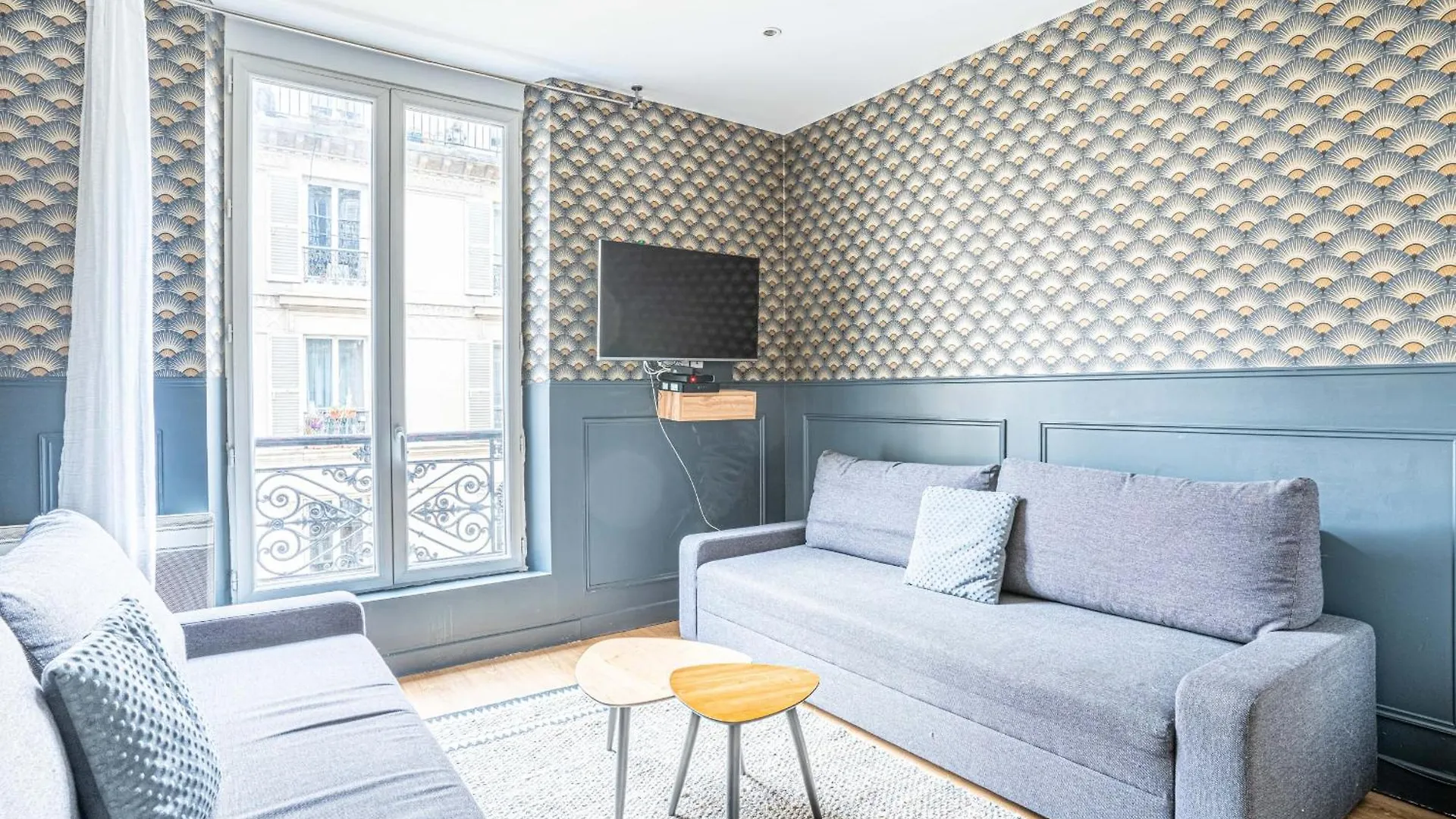 Urban Flat 18 - 2 Bedrooms Flat In Central Paris 0*,  France