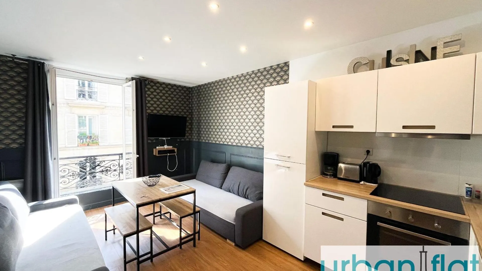 Urban Flat 18 - 2 Bedrooms Flat In Central Paris 0*,  France
